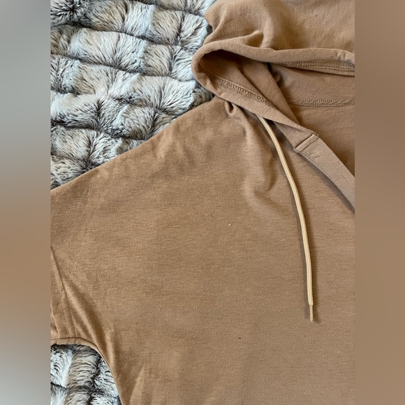NWT • Hooded Top - Light Chestnut. Size L - Picture 8 of 12
